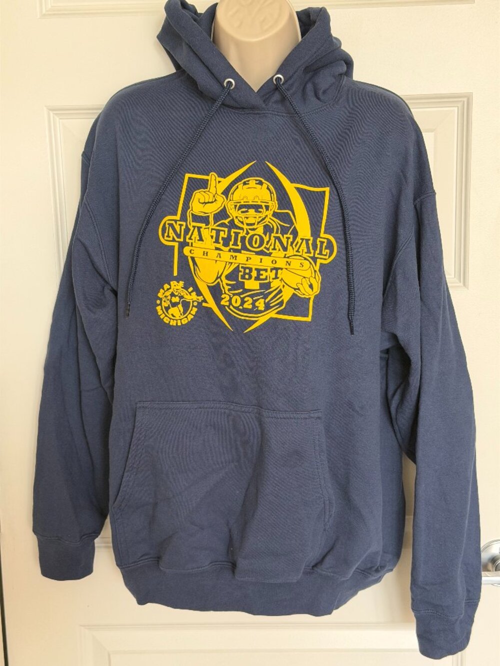 Michigan Wolverines 2024 National Champions Hoodie – Size L 🏆💙💛